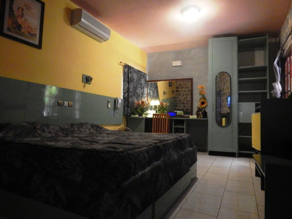 Résidence Hôtelière Océane Lomé Chambre photo